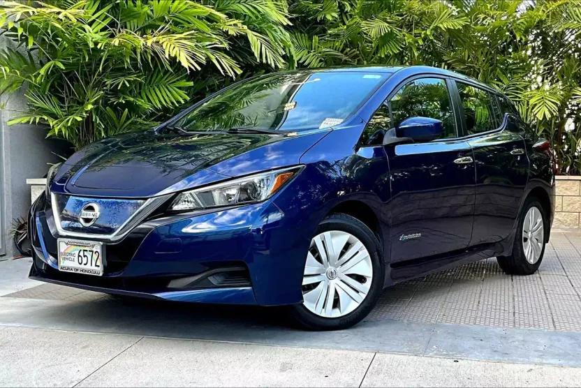 2018 Nissan Leaf S photo 1