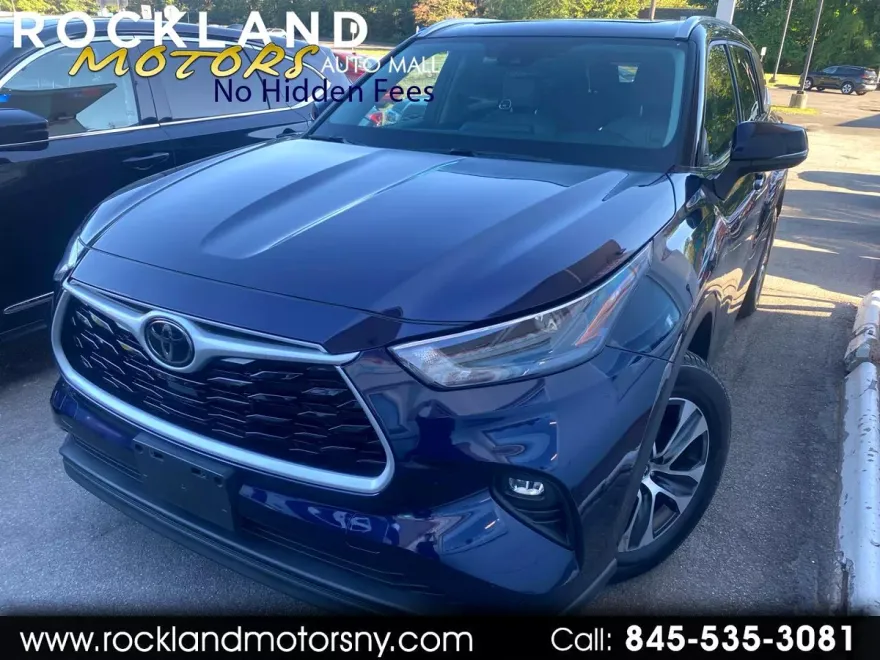 2022 Toyota Highlander XLE photo 1