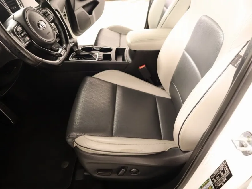 2019 Kia Sportage EX photo 1