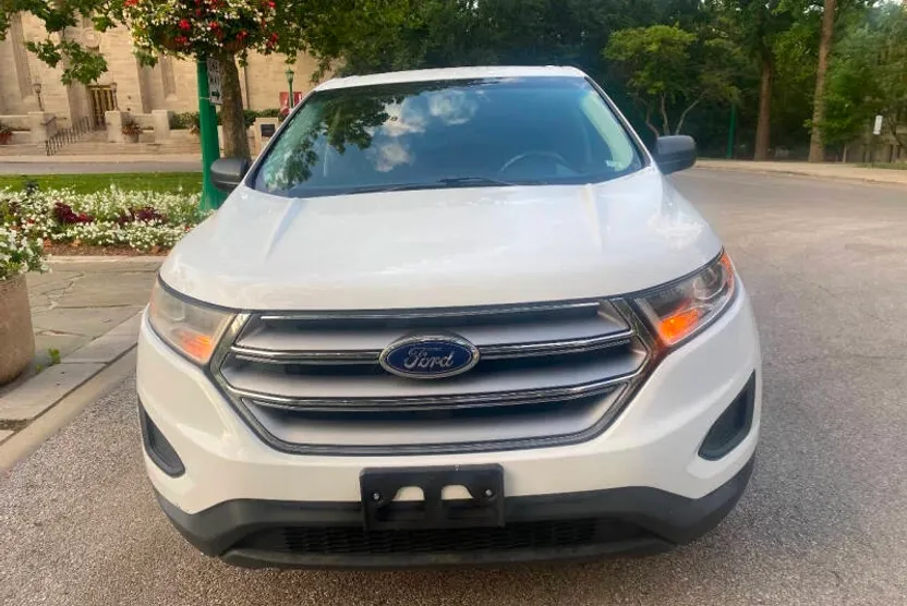 2018 Ford Edge SE photo 1