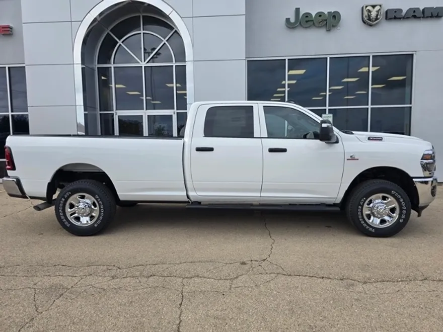 2025 Ram 3500 Tradesman photo 1