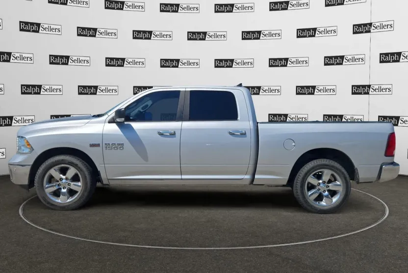 2018 Ram 1500 SLT photo 1
