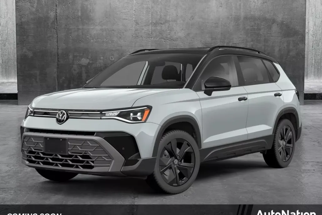 2025 Volkswagen Taos SE photo 1