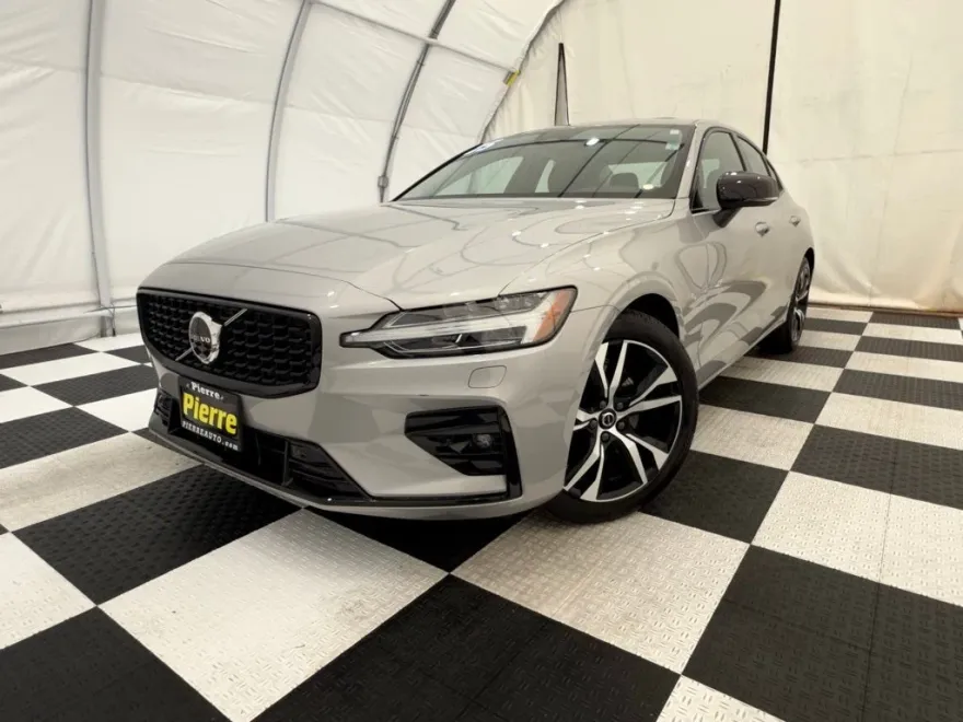 2025 Volvo S60 Core photo 1