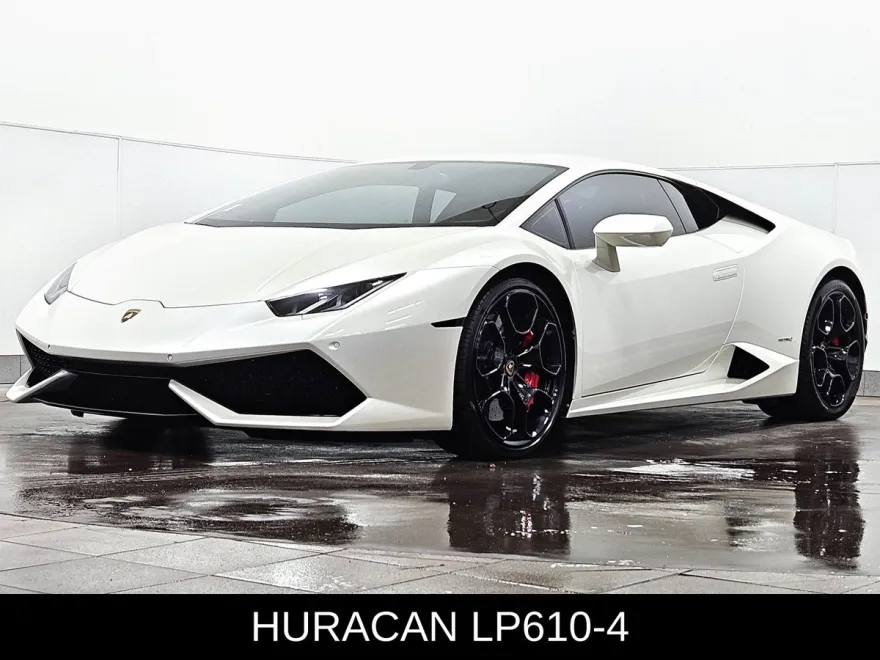 2016 Lamborghini Huracan Coupe photo 1