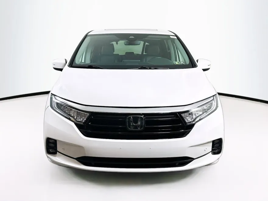 2022 Honda Odyssey Touring photo 1