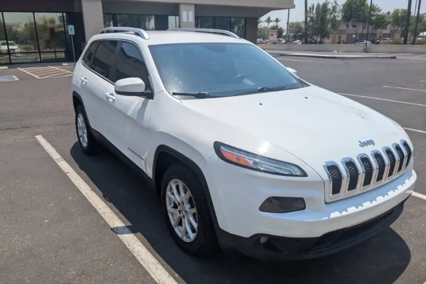 2016 Jeep Cherokee Latitude photo 1