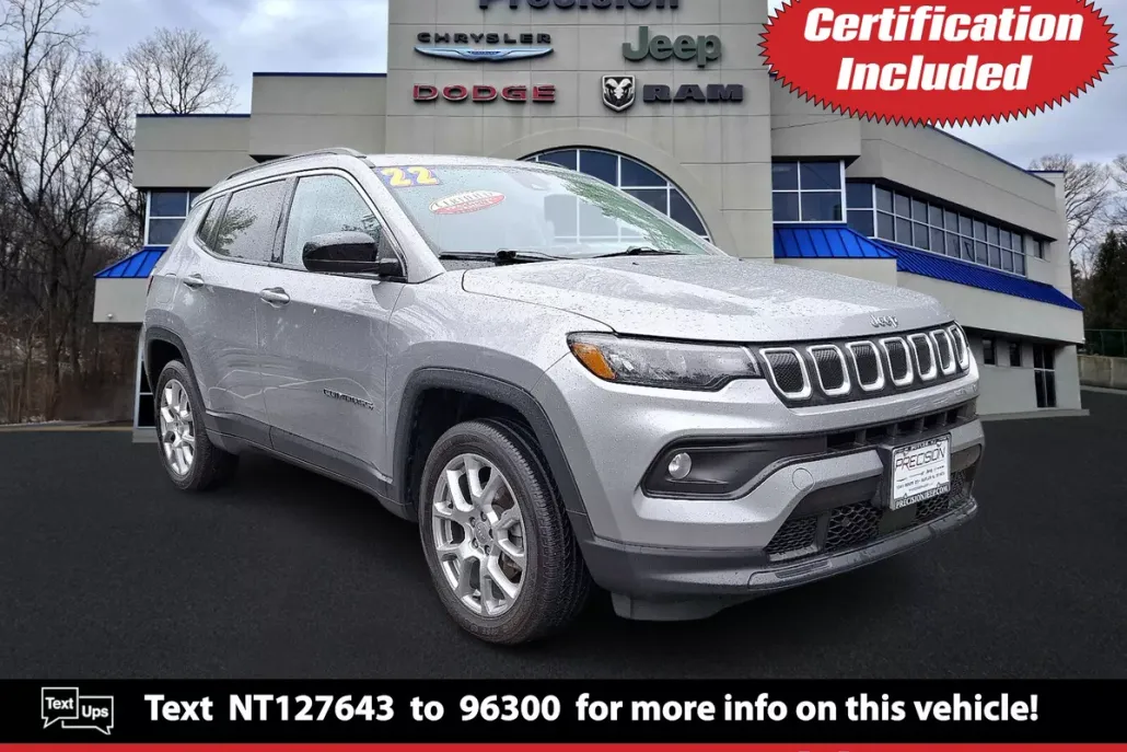 2022 Jeep Compass Latitude Lux photo 1