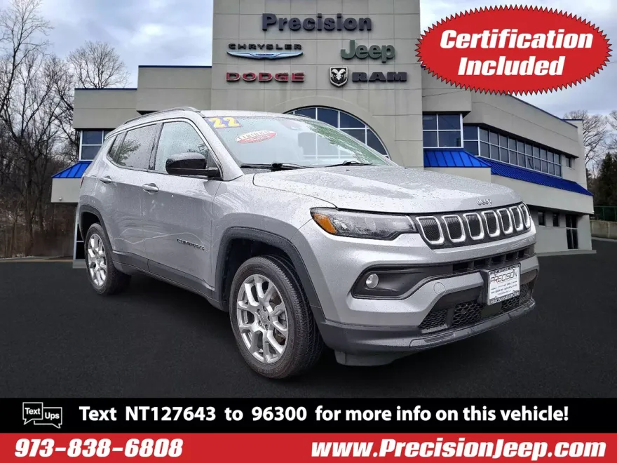2022 Jeep Compass Latitude Lux photo 1