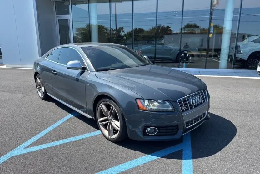 2009 Audi S5 photo 1