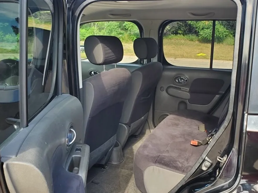 2009 Nissan Cube S photo 1