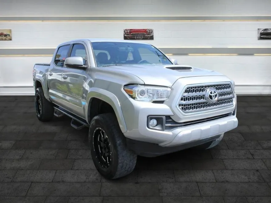 2017 Toyota Tacoma SR5 Sport TRD Pro photo 1