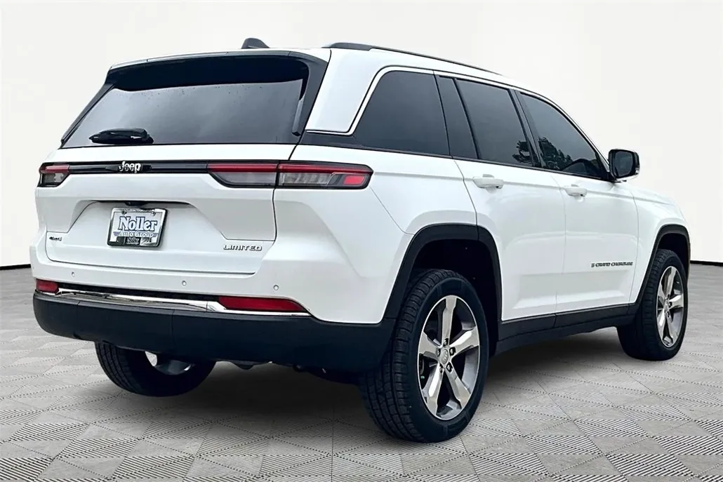 2022 Jeep Grand Cherokee Limited photo 1