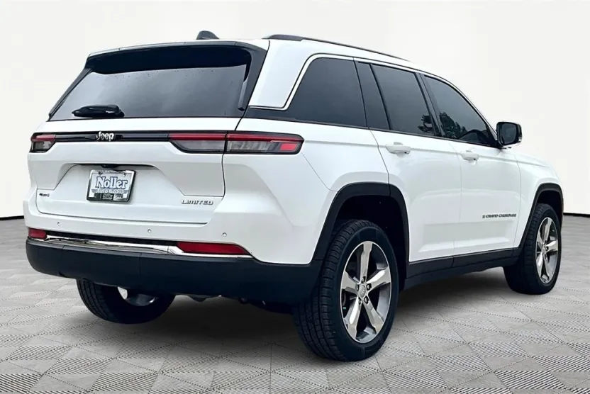 2022 Jeep Grand Cherokee Limited photo 1