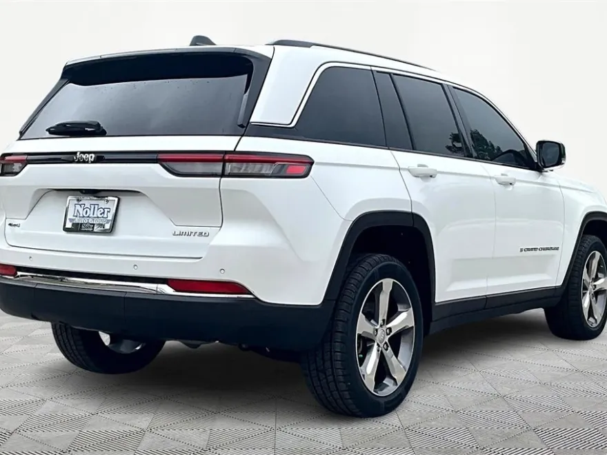 2022 Jeep Grand Cherokee Limited photo 1