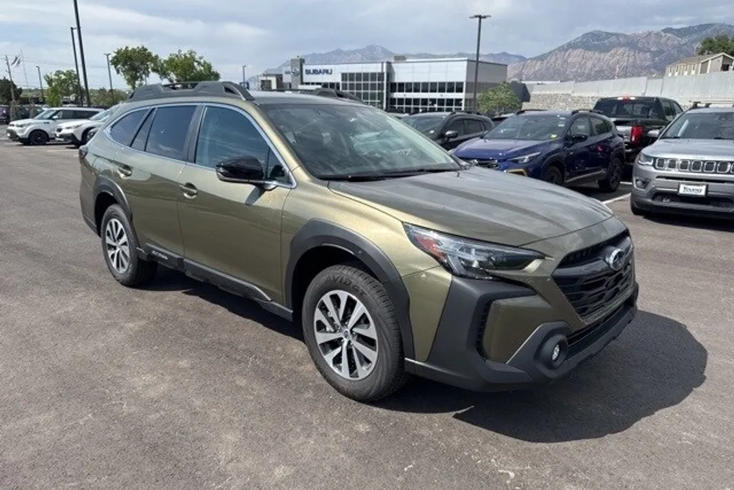 2025 Subaru Outback Premium photo 1