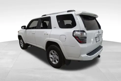 2021 Toyota 4Runner SR5 photo 3
