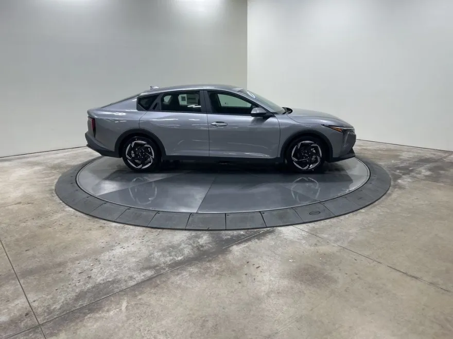 2025 Kia K4 EX photo 1