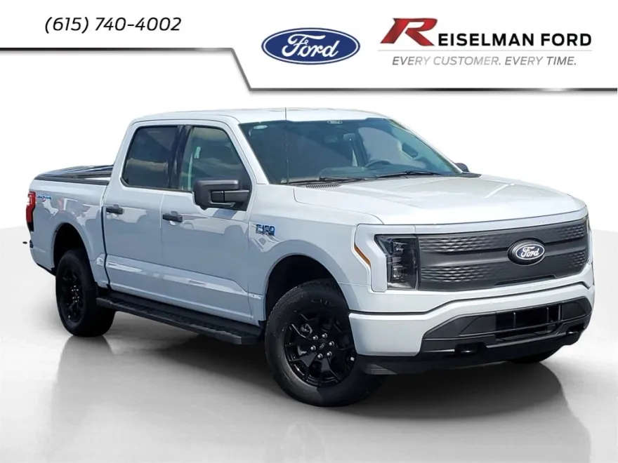 2025 Ford F-150 Lightning XLT photo 1