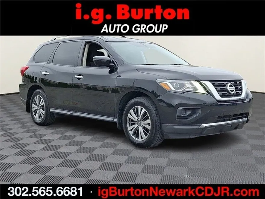 2020 Nissan Pathfinder S photo 1