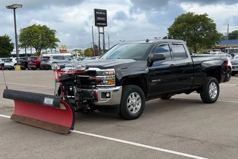 2015 Chevrolet Silverado 2500HD LT photo 1