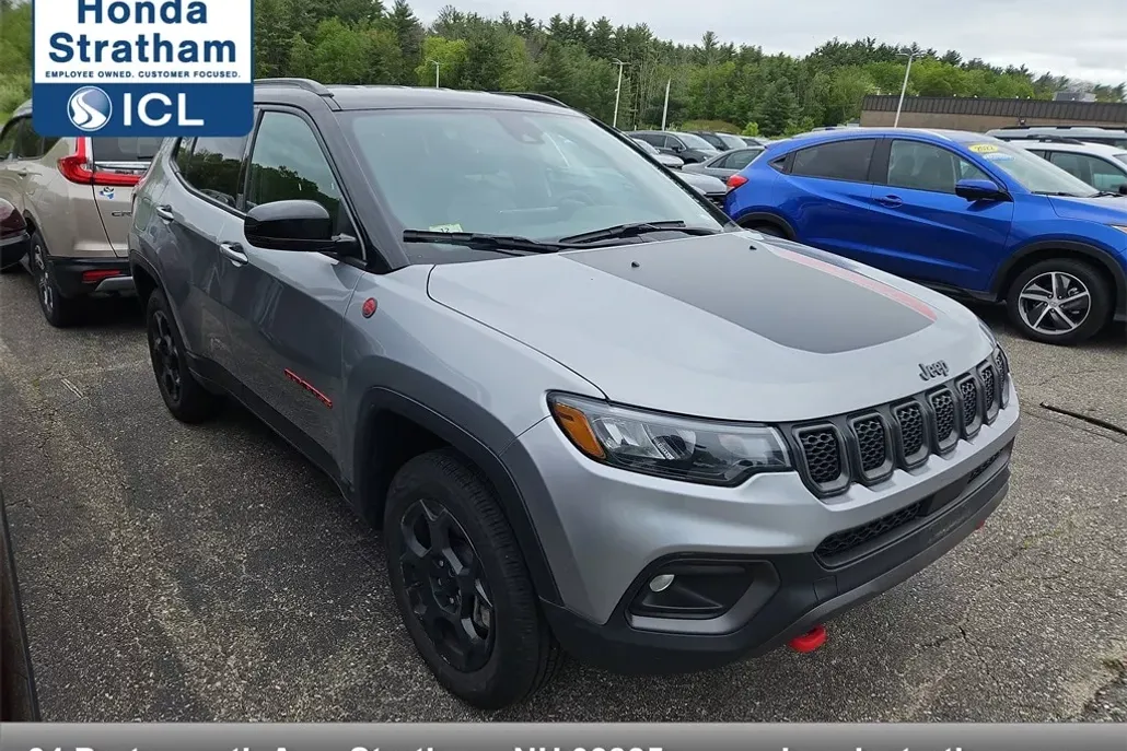 2023 Jeep Compass Trailhawk photo 1