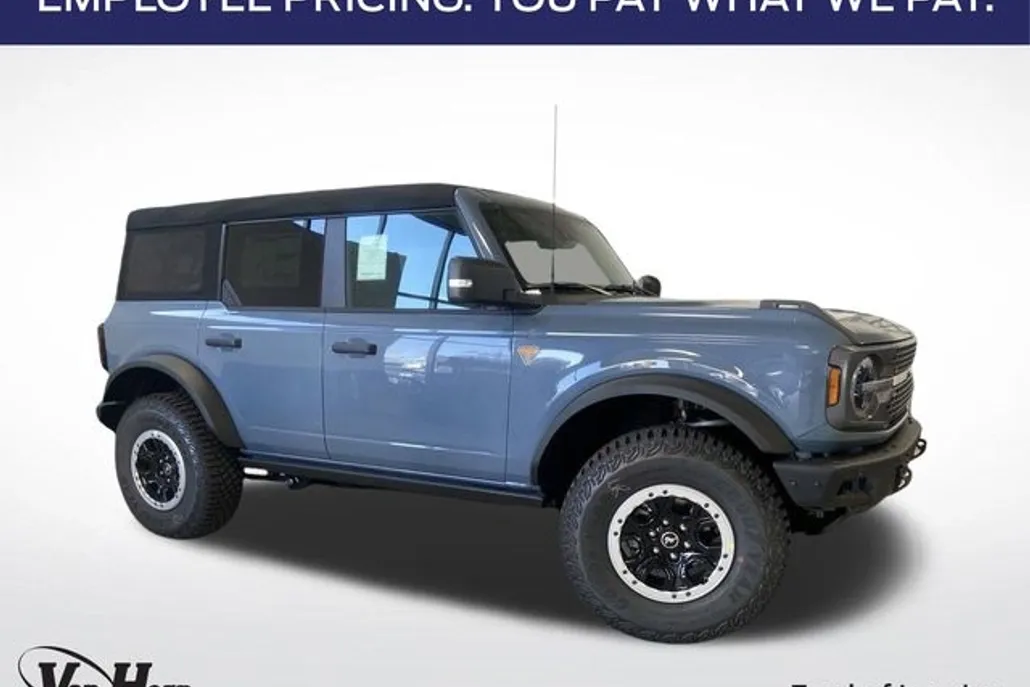 2024 Ford Bronco Badlands photo 1