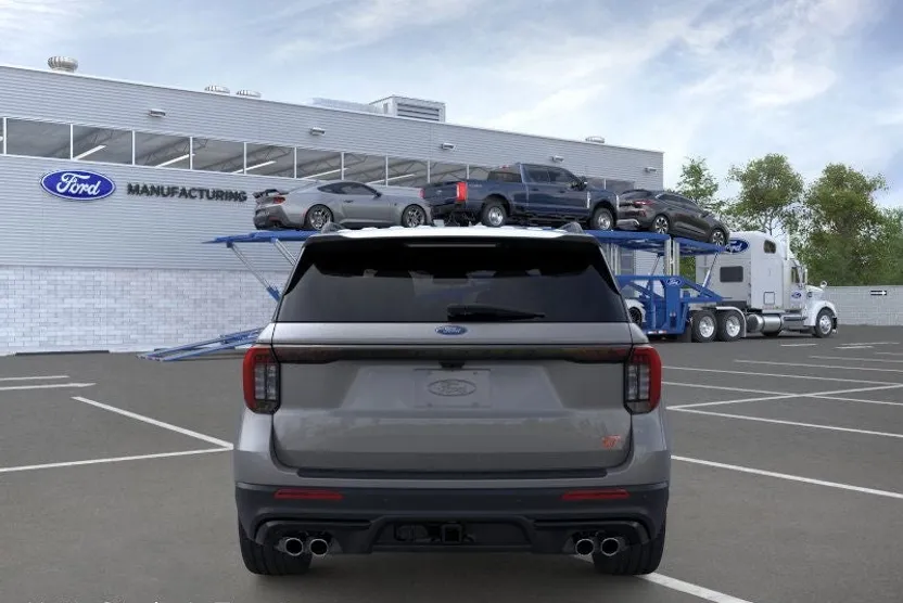 2025 Ford Explorer ST photo 1