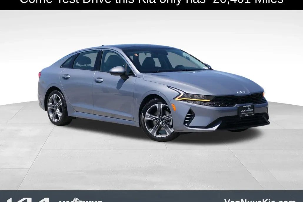 2023 Kia K5 EX photo 1