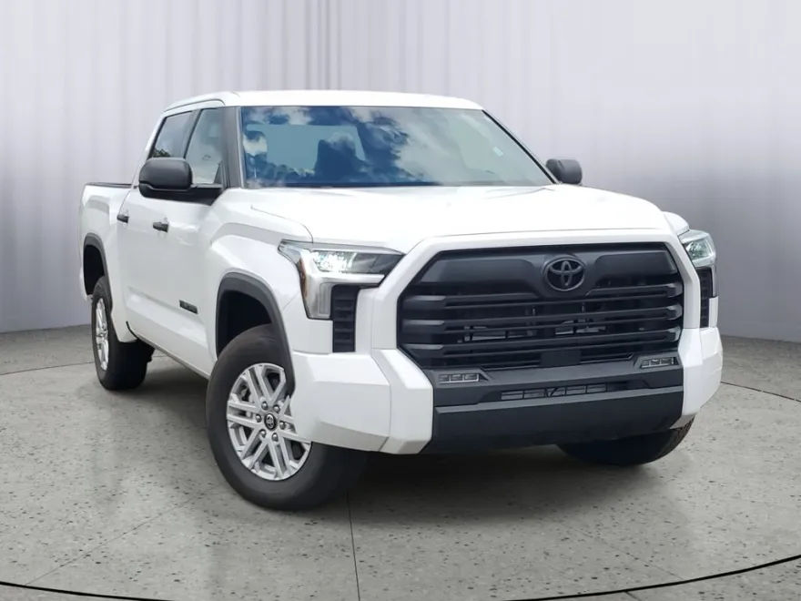 2025 Toyota Tundra SR5 photo 1