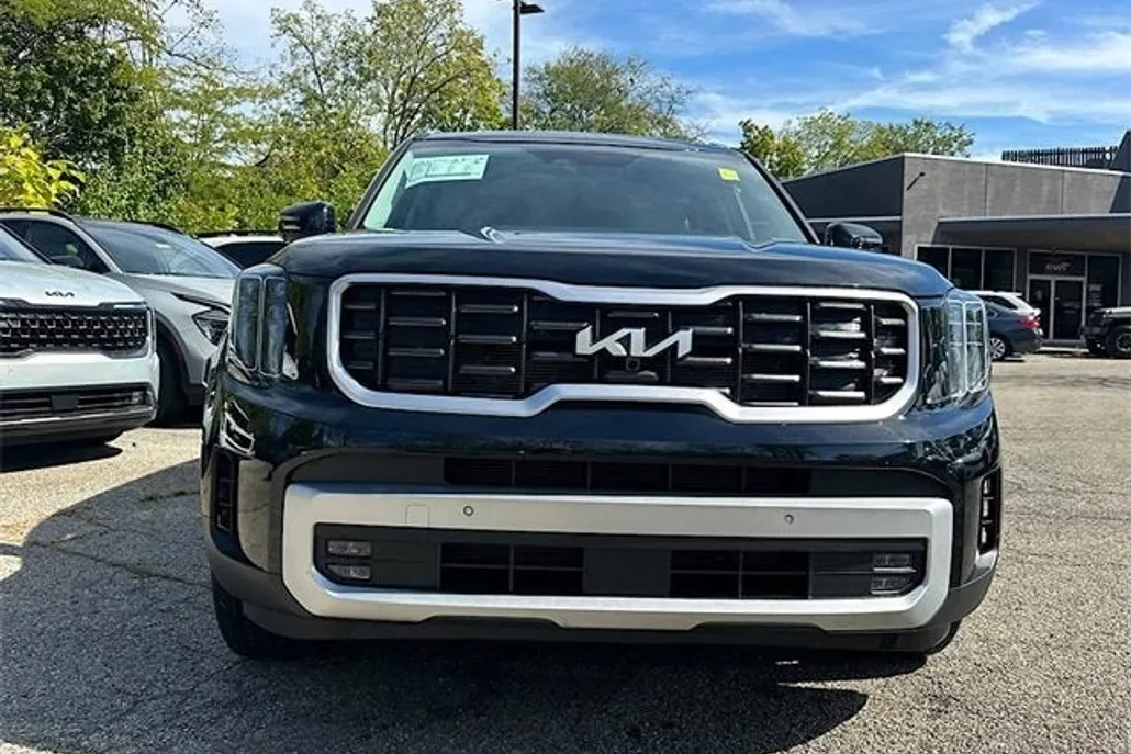 2024 Kia Telluride SX photo 1