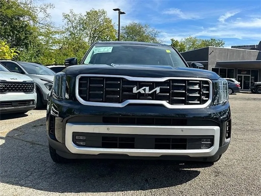 2024 Kia Telluride SX photo 1