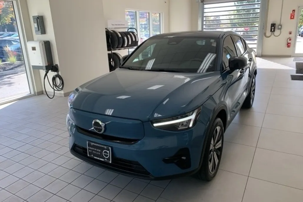 2023 Volvo C40 Recharge Plus photo 1