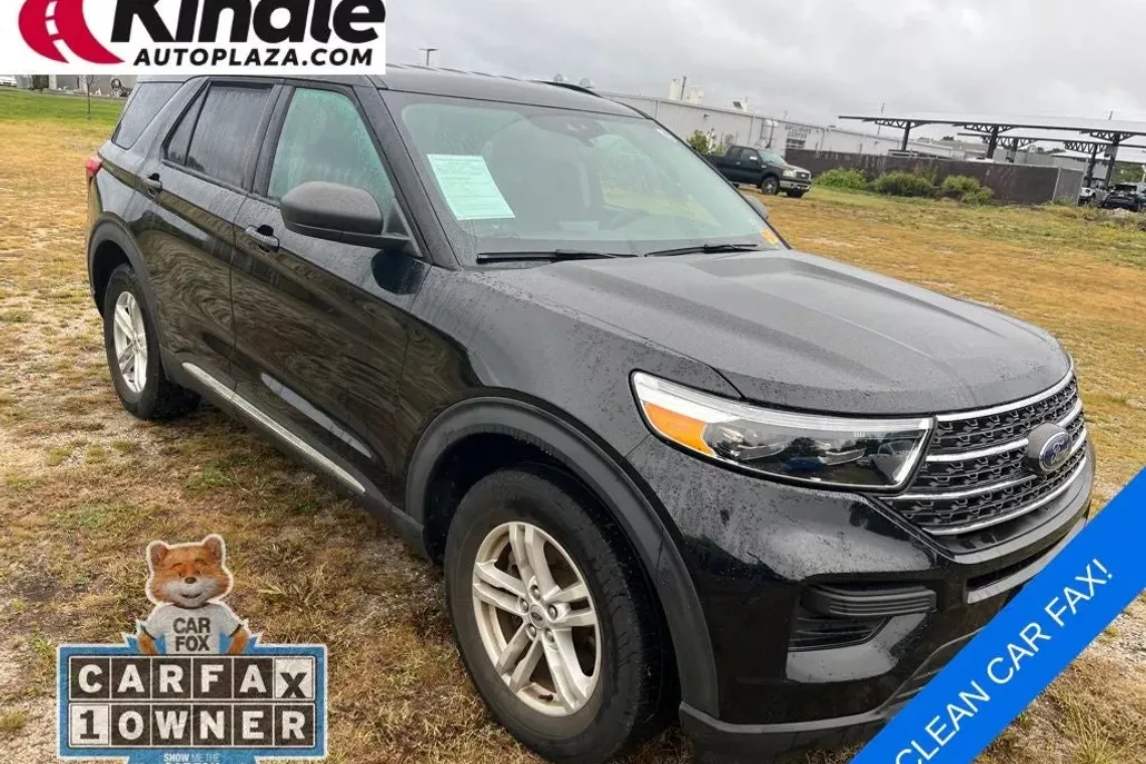 2022 Ford Explorer XLT photo 1