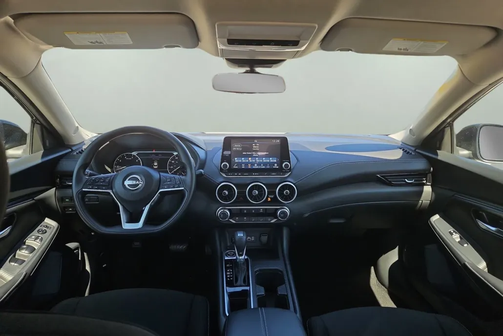 2025 Nissan Sentra SV photo 1