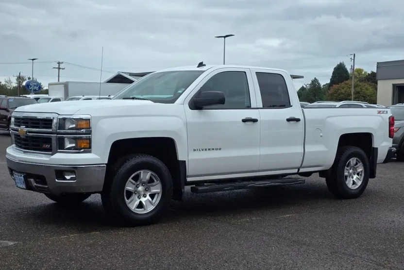 2014 Chevrolet Silverado 1500 LT photo 1