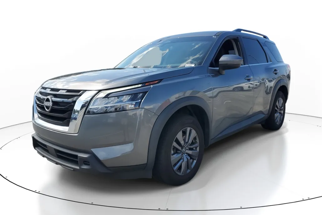 2022 Nissan Pathfinder SV photo 1