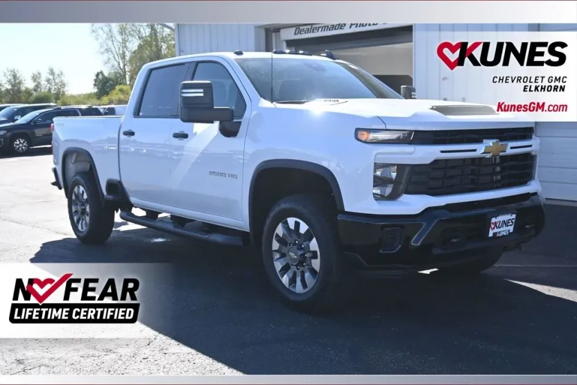 2026 Chevrolet Silverado 2500HD Custom photo 1