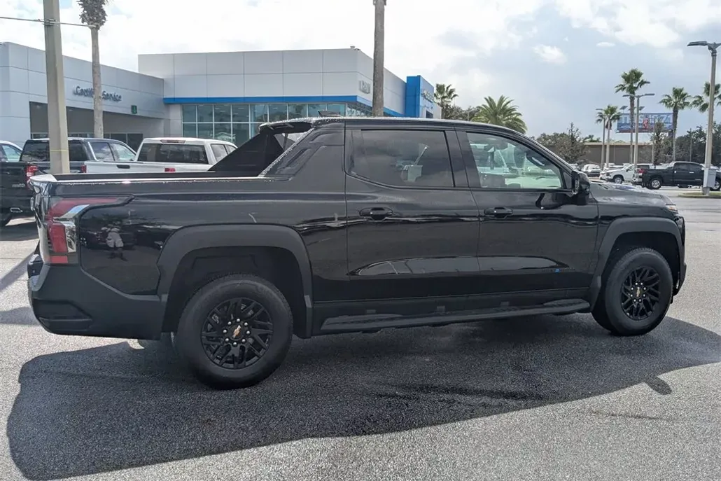 2026 Chevrolet Silverado EV LT photo 1