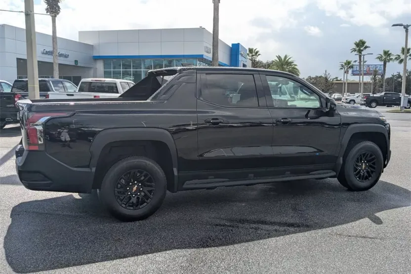 2026 Chevrolet Silverado EV LT photo 1