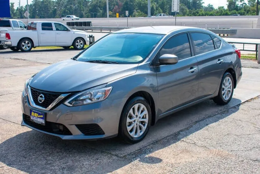 2019 Nissan Sentra SV photo 1