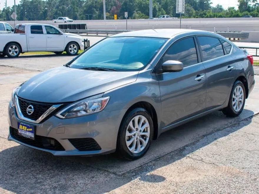 2019 Nissan Sentra SV photo 1