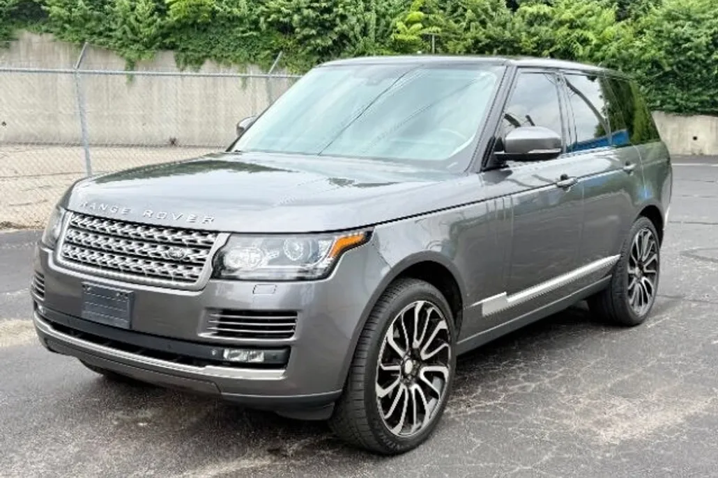 2014 Land Rover Range Rover SuperCharged HSE photo 1