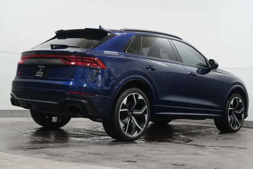 2021 Audi RS Q8 photo 1