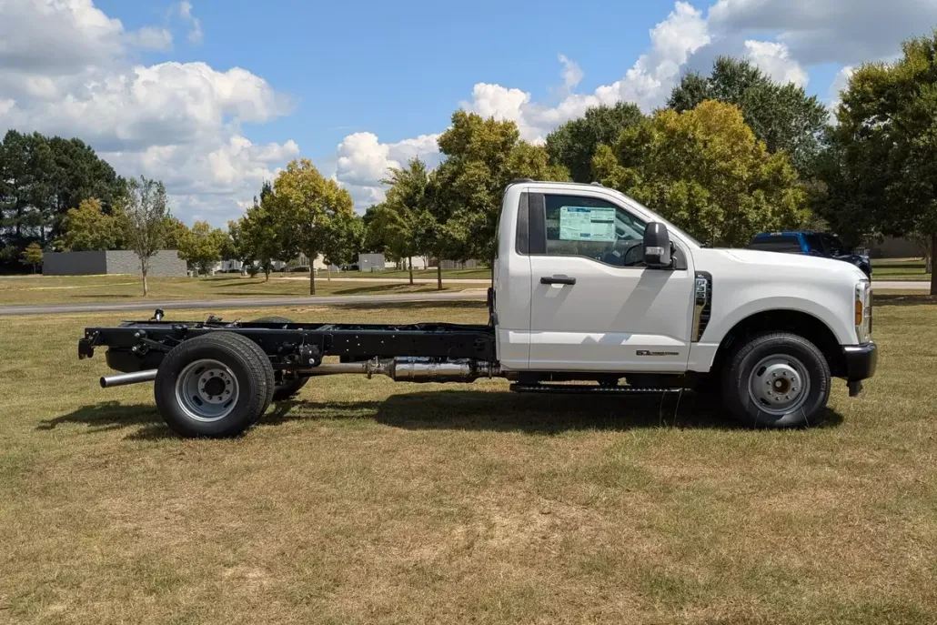 2026 Ford F-350 photo 1