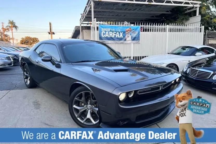 2015 Dodge Challenger SXT Plus photo 1