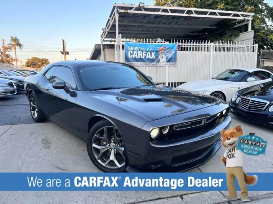 2015 Dodge Challenger SXT Plus photo 1