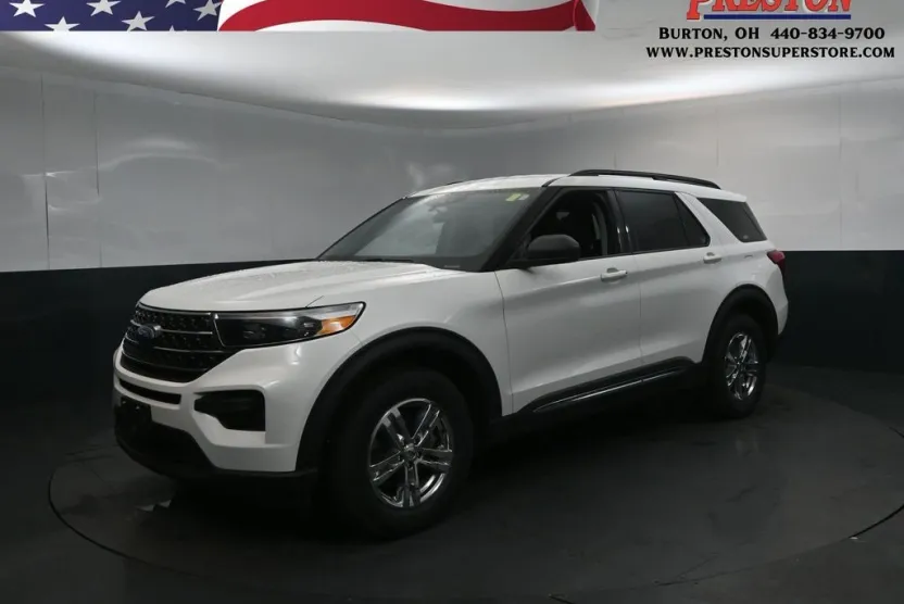 2020 Ford Explorer XLT photo 1