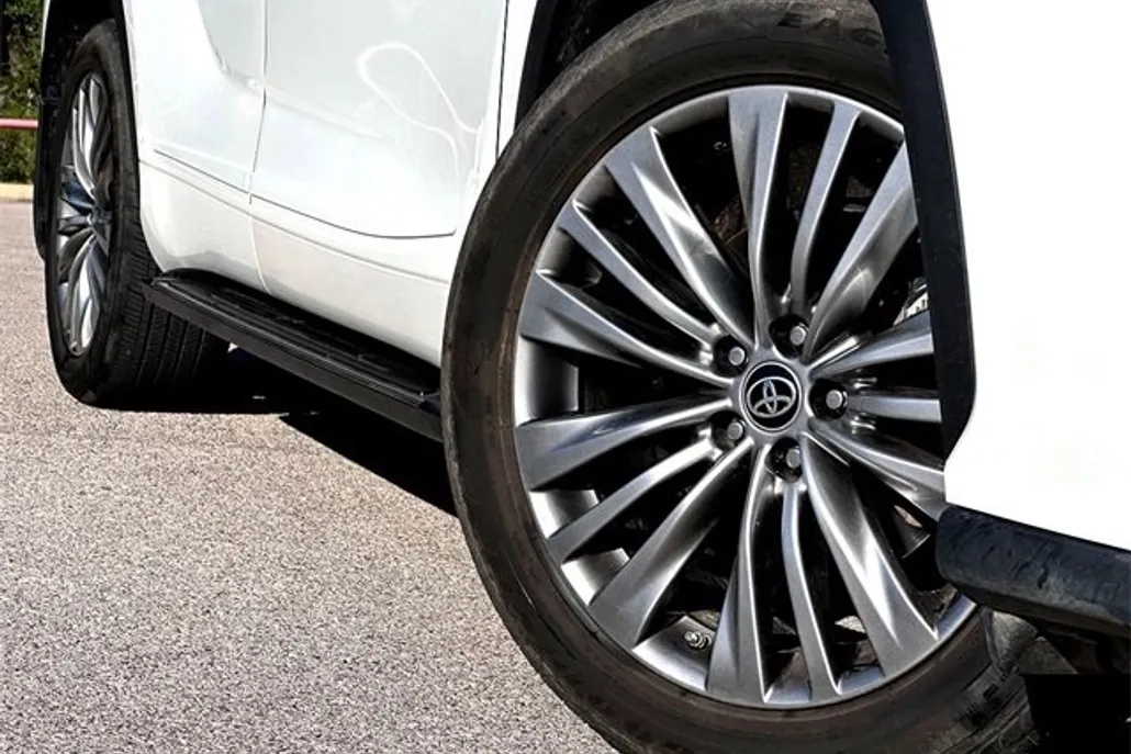 2022 Toyota Highlander Platinum photo 1
