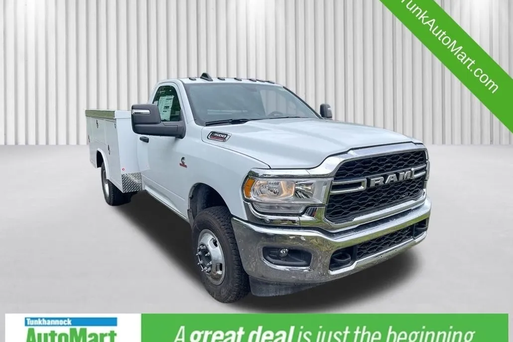 2024 Ram 3500 Tradesman photo 1